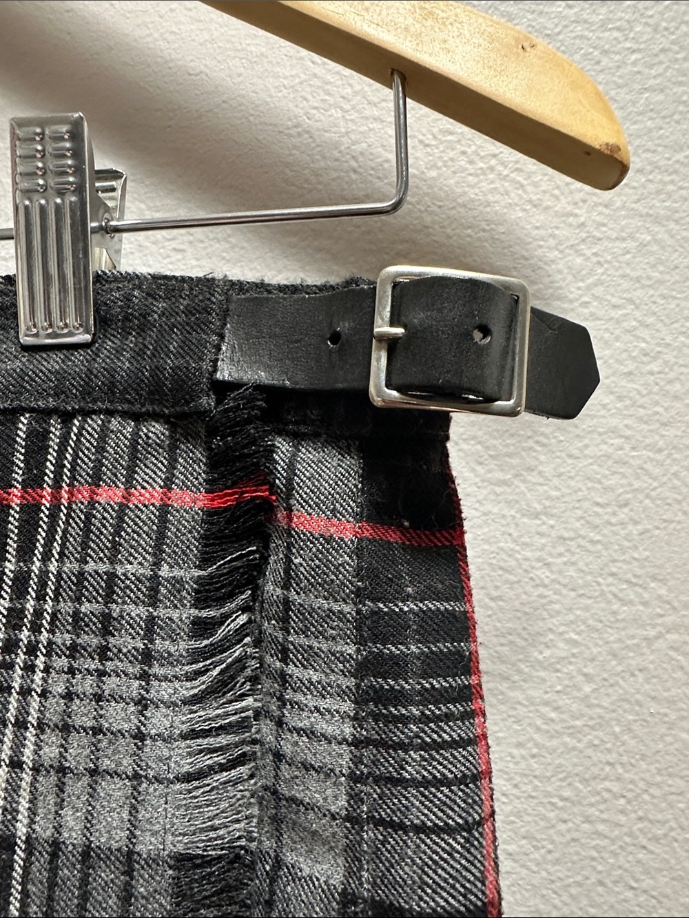 Vintage D'Allaird's Plaid Tartan Wrap Midi Skirt Buckle Pleated Fringe Size 14 - Picture 3 of 9